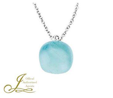 Jewellers in Reading Carve Aquamarine Stones in Jewellery Pieces