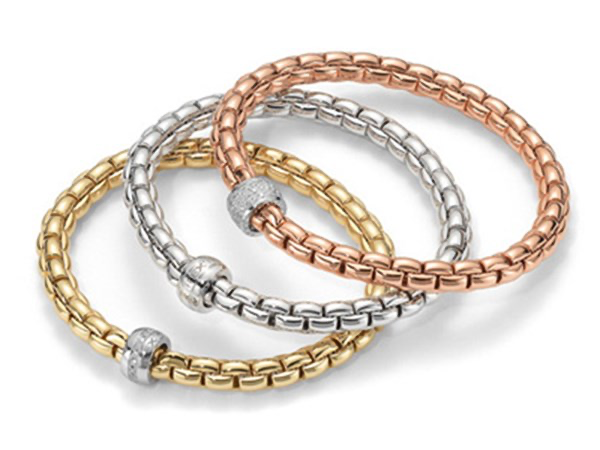 Varying Gold Hues of Engagement Rings